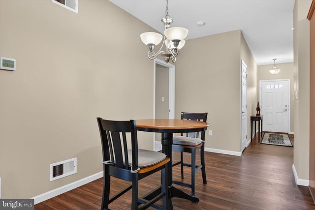 1250 TUMBLESTONE DR, Mount Joy, PA 17552