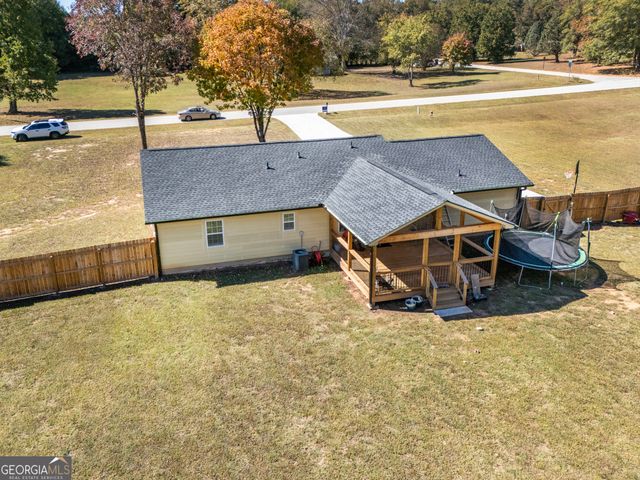 2001 RAYMONDS Drive, Loganville, GA 30052