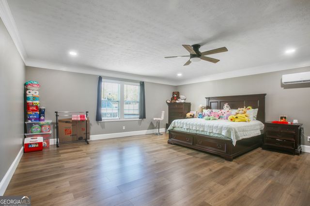 2001 RAYMONDS Drive, Loganville, GA 30052