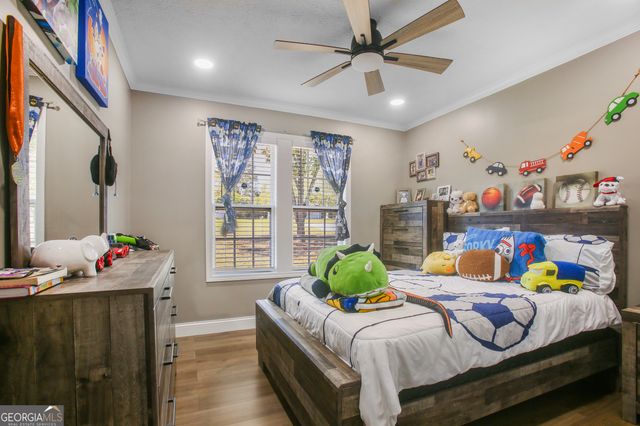 2001 RAYMONDS Drive, Loganville, GA 30052