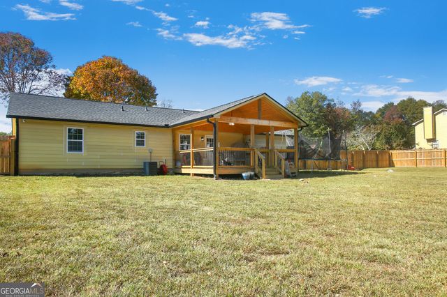 2001 RAYMONDS Drive, Loganville, GA 30052