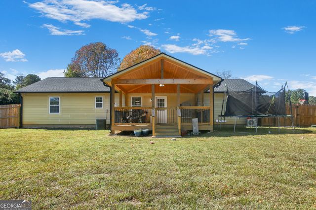 2001 RAYMONDS Drive, Loganville, GA 30052