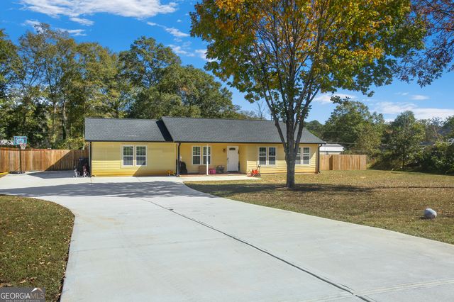 2001 RAYMONDS Drive, Loganville, GA 30052