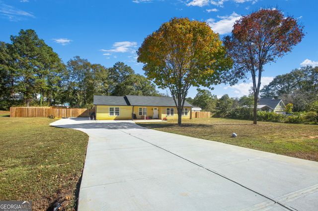 2001 RAYMONDS Drive, Loganville, GA 30052