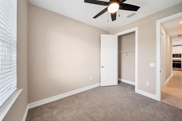305 IBIZA LOOP, Venice, FL 34292
