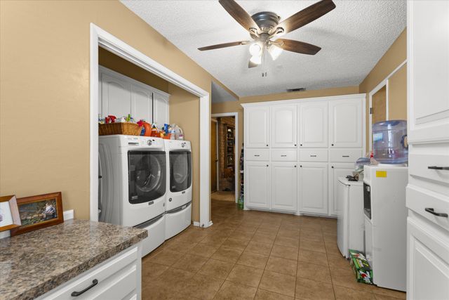 2001 Longhorn Drive, Levelland, TX 79336