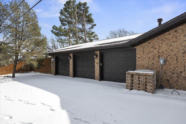 2001 Longhorn Drive, Levelland, TX 79336