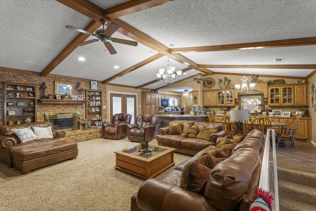 2001 Longhorn Drive, Levelland, TX 79336