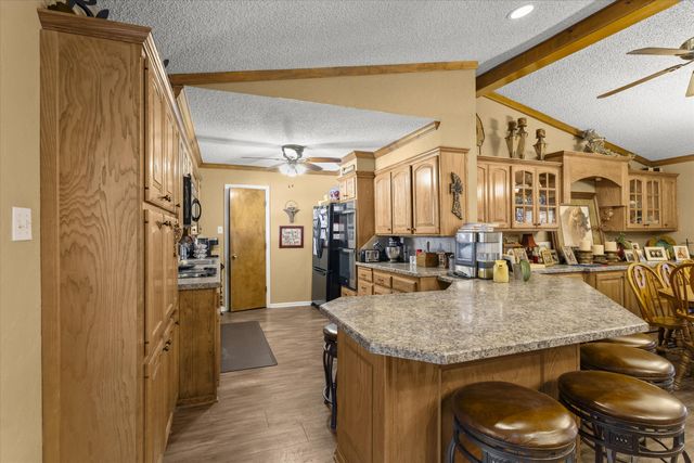 2001 Longhorn Drive, Levelland, TX 79336