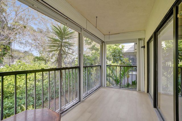 1040 Homewood Boulevard L202, Delray Beach, FL 33445