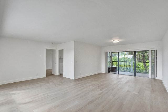 1040 Homewood Boulevard L202, Delray Beach, FL 33445