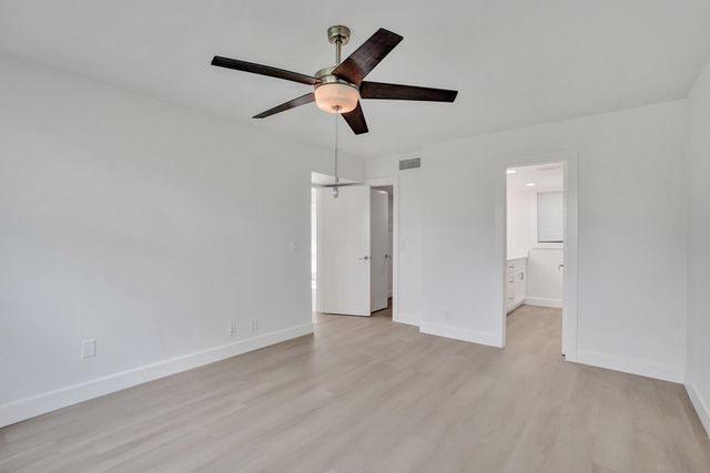 1040 Homewood Boulevard L202, Delray Beach, FL 33445