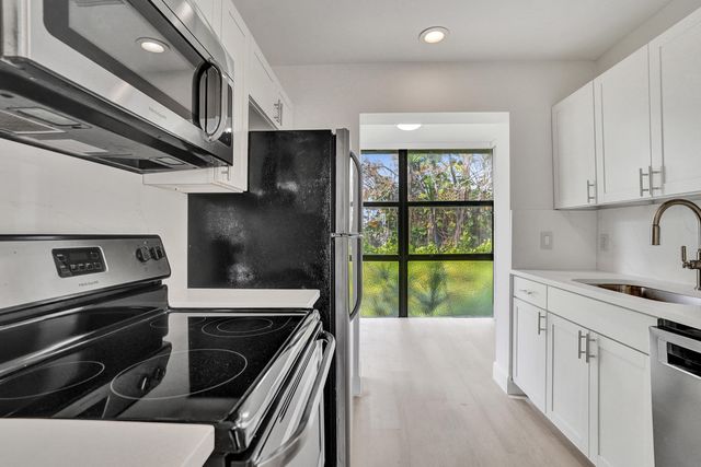 1040 Homewood Boulevard L202, Delray Beach, FL 33445