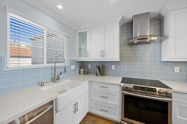 908 Caminito Madrigal D, Carlsbad, CA 92011