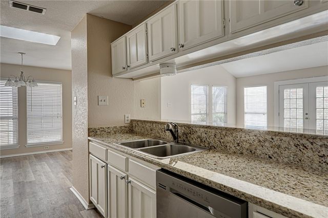 4509 Sunlight Dr, Corpus Christi, TX 78413