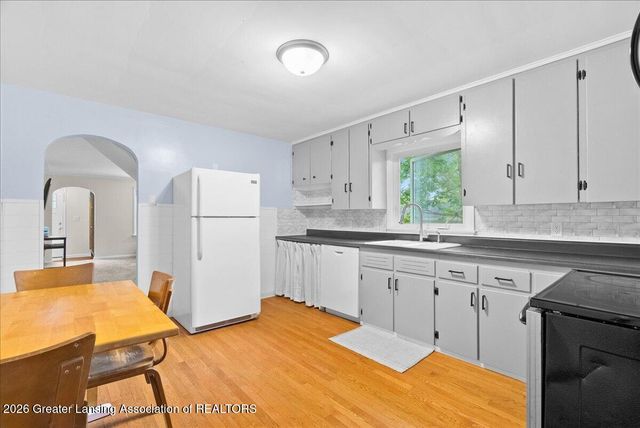 306 W Madison Street, Dewitt, MI 48820