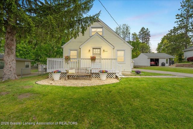 306 W Madison Street, Dewitt, MI 48820