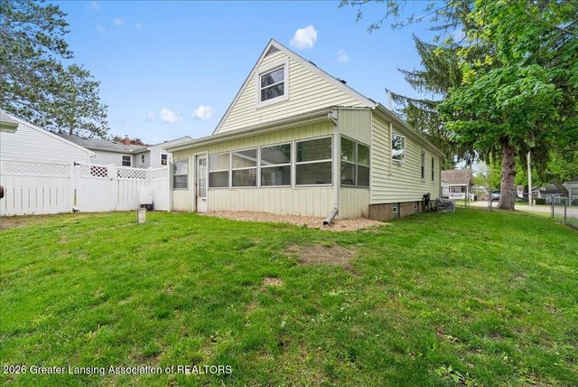 306 W Madison Street, Dewitt, MI 48820