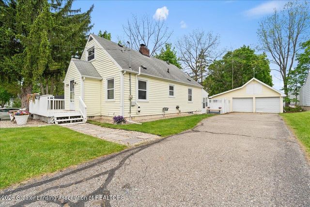 306 W Madison Street, Dewitt, MI 48820