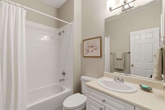 663 Bishops Lodge 70, Santa Fe, NM 87501