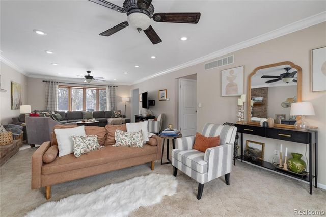 8374 Lasalle Court, Grosse Ile, MI 48138