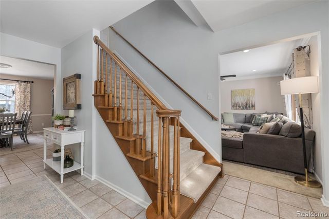 8374 Lasalle Court, Grosse Ile, MI 48138