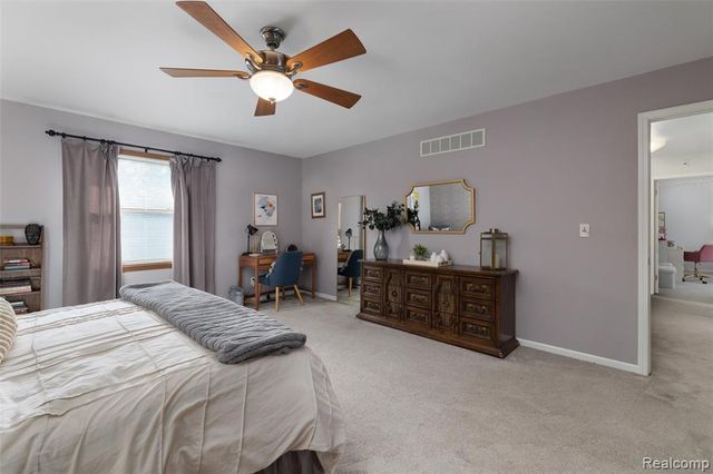 8374 Lasalle Court, Grosse Ile, MI 48138