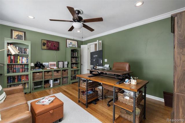 8374 Lasalle Court, Grosse Ile, MI 48138