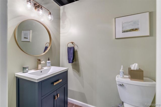 8374 Lasalle Court, Grosse Ile, MI 48138