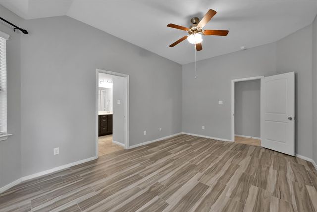 2407 Garden Shadow Drive, Conroe, TX 77384