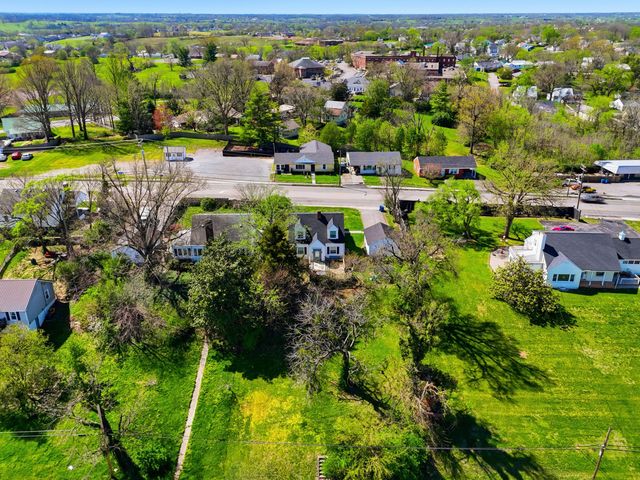 504 S College Street, Harrodsburg, KY 40330