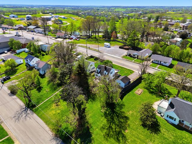 504 S College Street, Harrodsburg, KY 40330