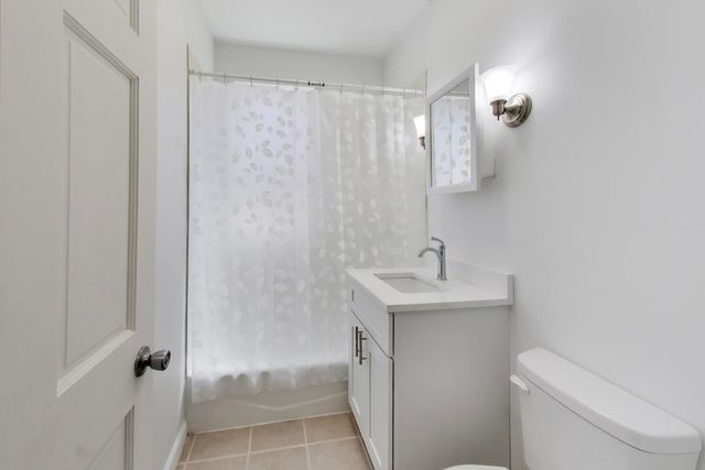 736 N Spaulding Avenue, Chicago, IL 60624