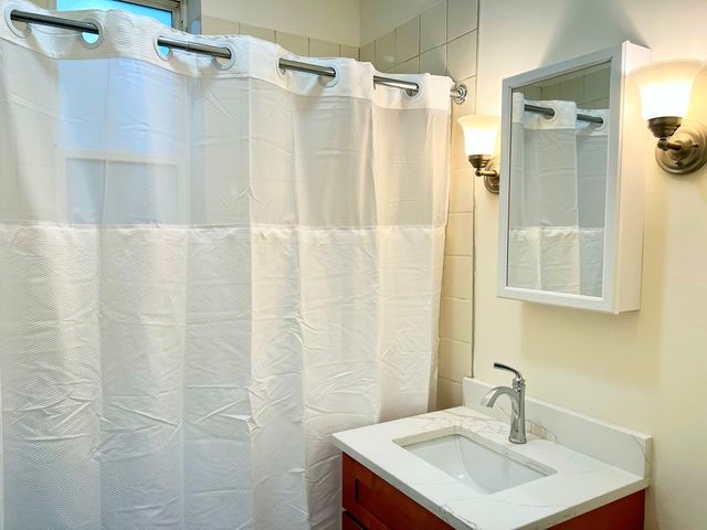 736 N Spaulding Avenue, Chicago, IL 60624