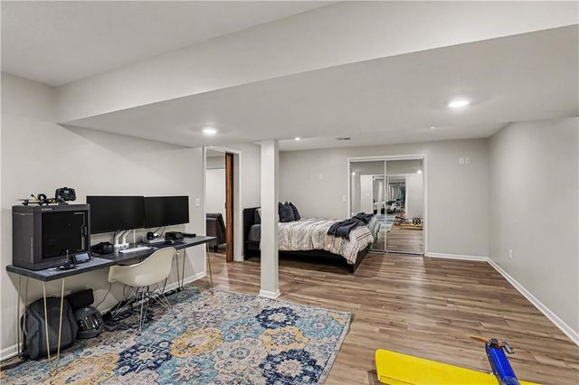 611 N Winnebago Drive, Lake Winnebago, MO 64034