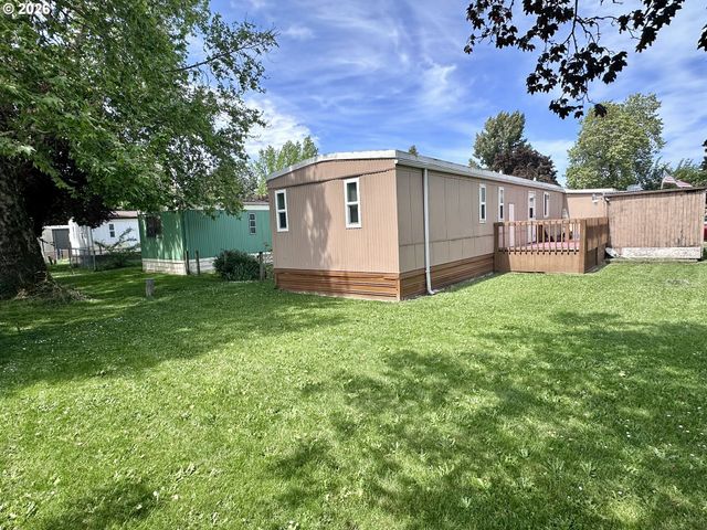 555 N DANEBO Ave 72, Eugene, OR 97402