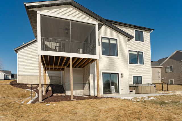 1761 Brandt Dr NE, Byron, MN 55920