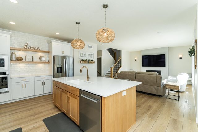 1761 Brandt Dr NE, Byron, MN 55920