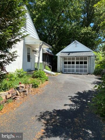 18 BENNER RD, Royersford, PA 19468