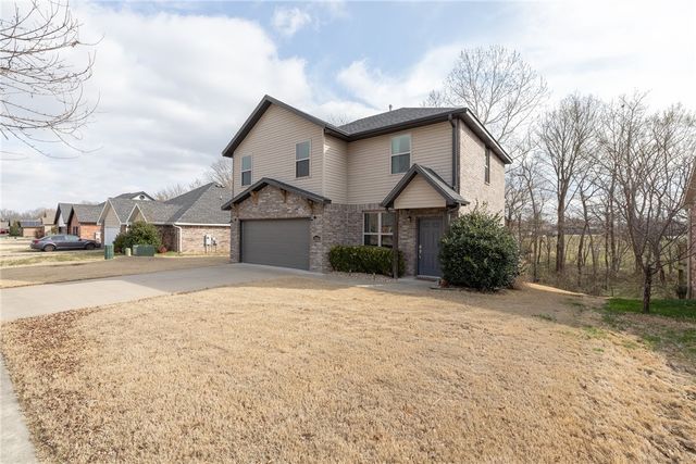 1446 Highbush Avenue, Fayetteville, AR 72701