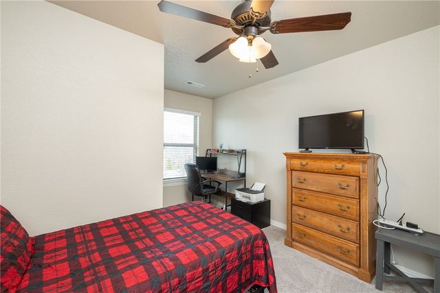 1446 Highbush Avenue, Fayetteville, AR 72701