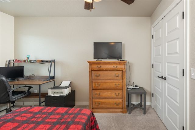 1446 Highbush Avenue, Fayetteville, AR 72701