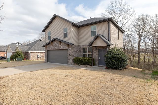 1446 Highbush Avenue, Fayetteville, AR 72701