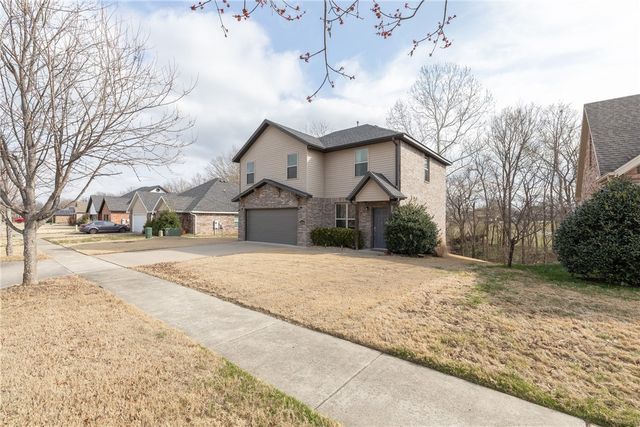 1446 Highbush Avenue, Fayetteville, AR 72701