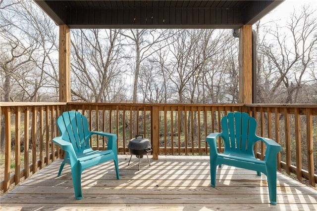 1446 Highbush Avenue, Fayetteville, AR 72701