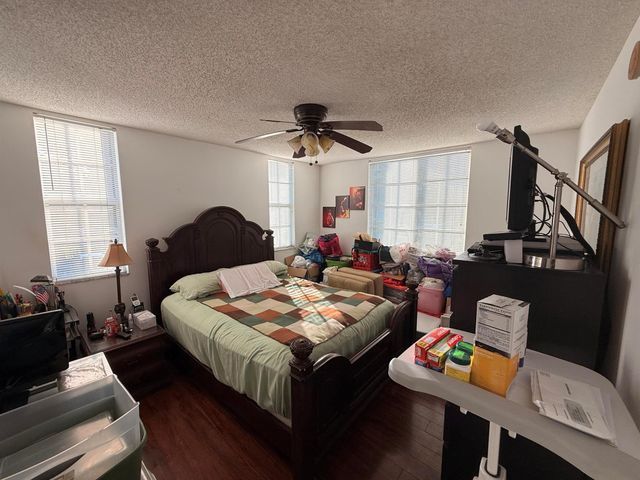 520 SW 111th Avenue 202, Pembroke Pines, FL 33025