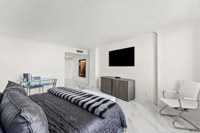 2295 S Ocean Boulevard 714, Palm Beach, FL 33480