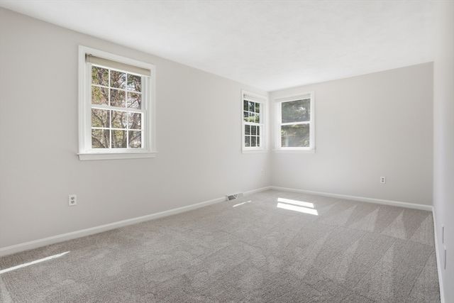 4 Meadowbrook Rd, Acton, MA 01720