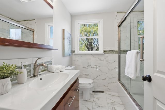 4 Meadowbrook Rd, Acton, MA 01720