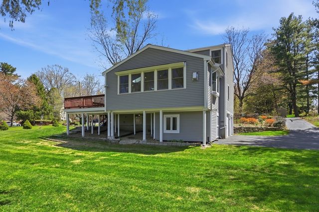 4 Meadowbrook Rd, Acton, MA 01720
